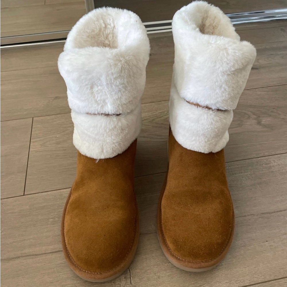 Koolaburra Tan and Cream Winter Boots